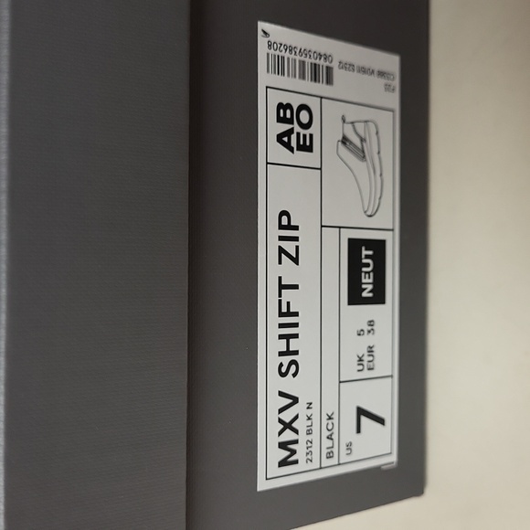 ABEO MXV Shift Zip new black suede and leather, size 7, bootie. - Picture 6 of 6